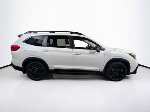 Crystal White Pearl 2023 Subaru Ascent Onyx Edition Limited 7-Passenger
