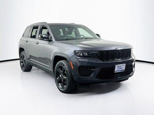 Baltic Gray Metallic Clearcoat 2023 Jeep Grand Cherokee Altitude
