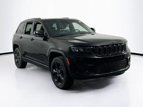 2022 Jeep Grand Cherokee Altitude