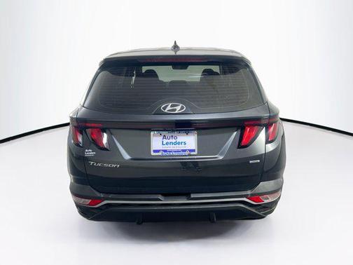 2023 Hyundai TUCSON SE
