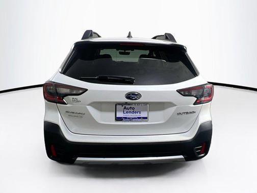 Crystal White Pearl 2022 Subaru Outback Limited