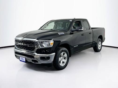Diamond Black Crystal Pearlcoat 2022 RAM 1500 Big Horn/Lone Star