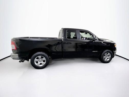 Diamond Black Crystal Pearlcoat 2022 RAM 1500 Big Horn/Lone Star