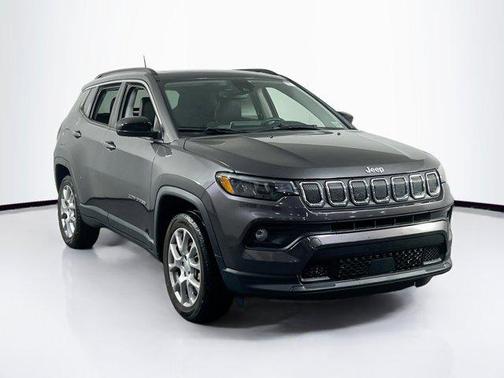 2022 Jeep Compass Latitude Lux