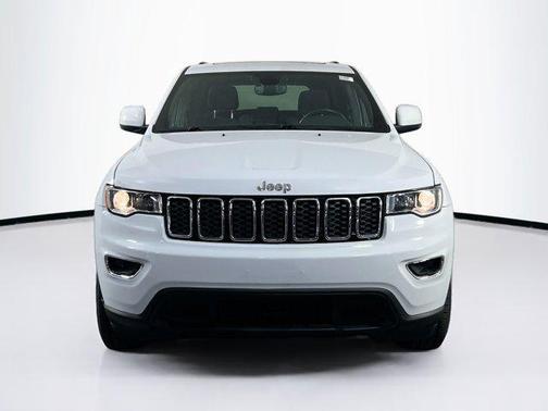 2022 Jeep Grand Cherokee Laredo