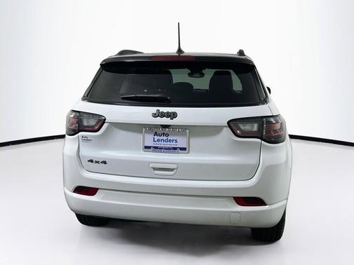 Bright White Clearcoat 2022 Jeep Compass High Altitude