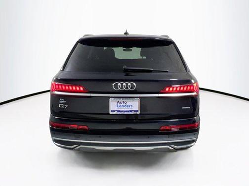 2021 Audi Q7 45 Premium Plus