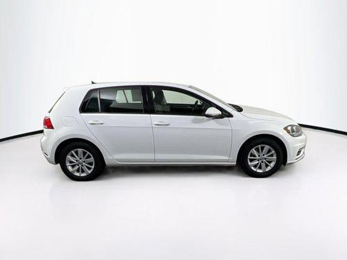 2018 Volkswagen Golf TSI S