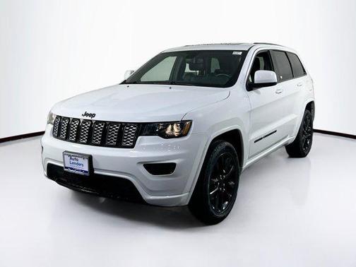 2022 Jeep Grand Cherokee Laredo