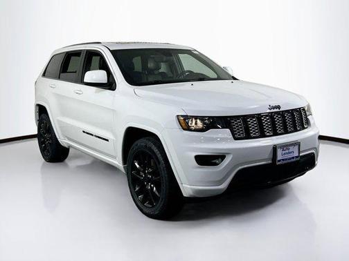 2022 Jeep Grand Cherokee Laredo