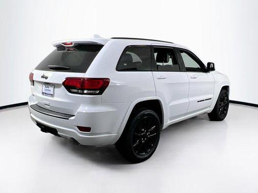 2022 Jeep Grand Cherokee Laredo