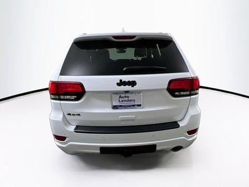 2022 Jeep Grand Cherokee Laredo