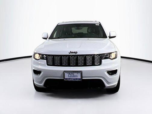 2022 Jeep Grand Cherokee Laredo