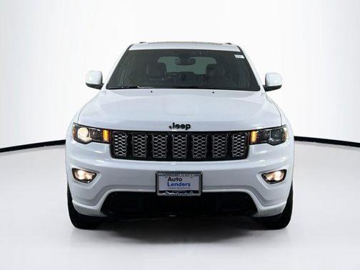 2022 Jeep Grand Cherokee Laredo