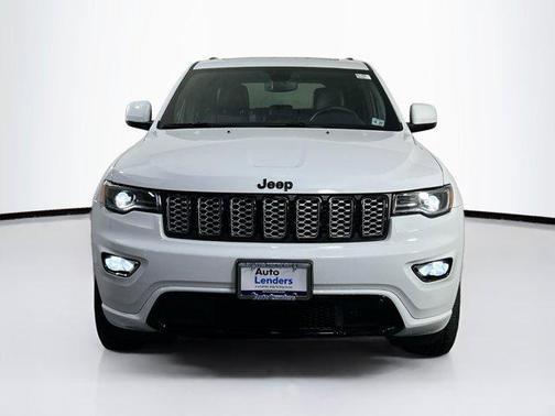 2022 Jeep Grand Cherokee Laredo