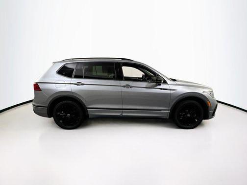 2022 Volkswagen Tiguan 2.0T SE R-Line Black 4MOTION