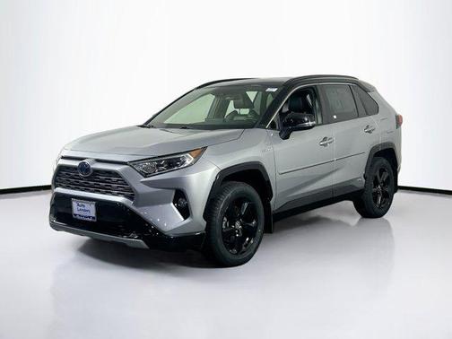 2020 Toyota RAV4 Hybrid SE