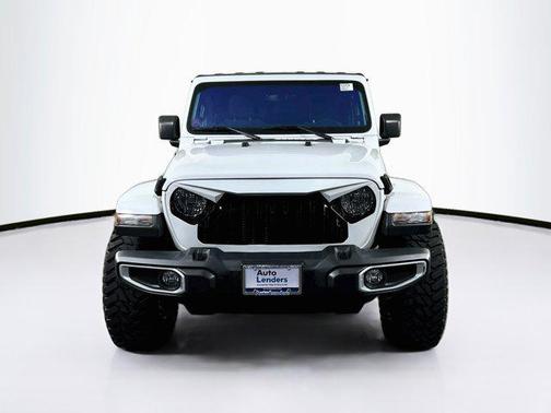 Bright White Clearcoat 2023 Jeep Gladiator Overland