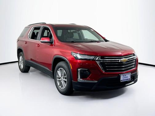 Radiant Red Tintcoat 2023 Chevrolet Traverse LT Cloth
