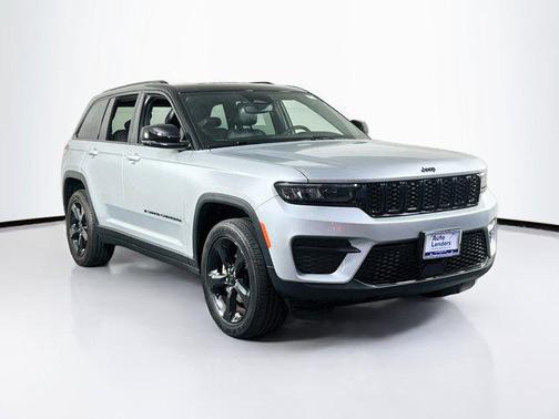 Silver Zynith 2023 Jeep Grand Cherokee Altitude