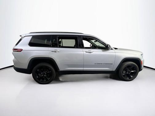 Silver Zynith 2023 Jeep Grand Cherokee L Altitude