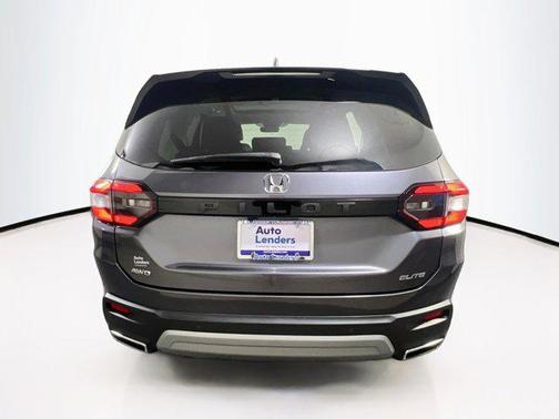 Modern Steel Metallic 2023 Honda Pilot AWD Elite