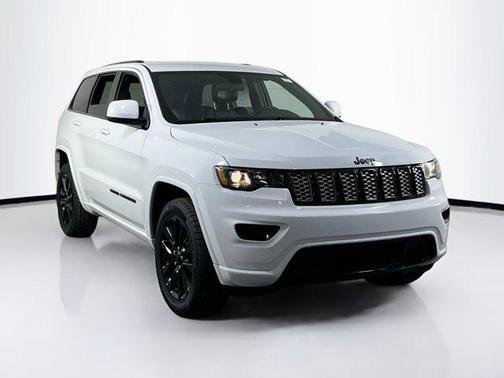 2021 Jeep Grand Cherokee Laredo