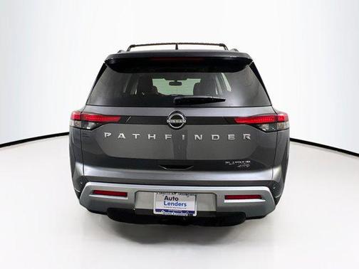 2022 Nissan Pathfinder Platinum 4WD