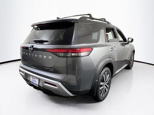 2022 Nissan Pathfinder Platinum 4WD