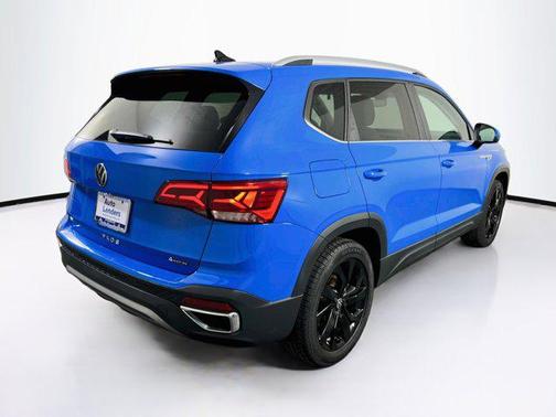 Dusk Blue Metallic 2022 Volkswagen Taos 1.5T SE