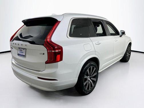 2023 Volvo XC90 B5 Core
