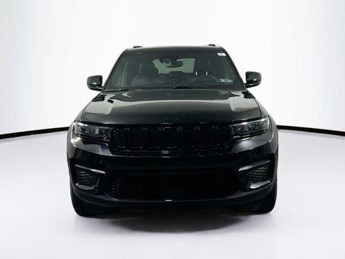 2022 Jeep Grand Cherokee Altitude