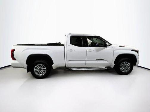 White 2022 Toyota Tundra SR5