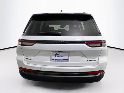 Bright White Clearcoat 2023 Jeep Grand Cherokee Limited