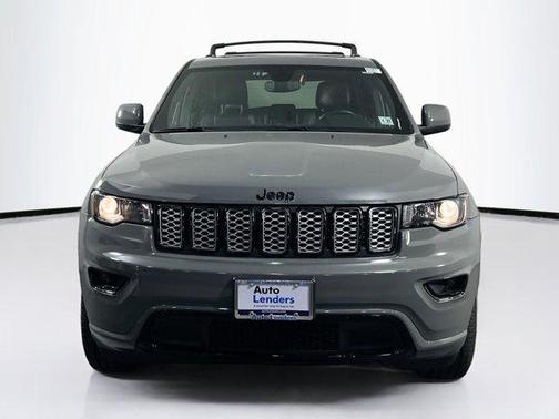 2022 Jeep Grand Cherokee Laredo