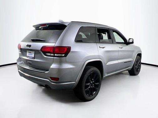 2021 Jeep Grand Cherokee Laredo
