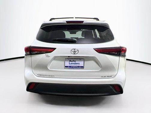 Blizzard Pearl 2021 Toyota Highlander XLE
