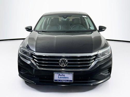 Deep Black Pearl 2021 Volkswagen Passat 2.0T SE