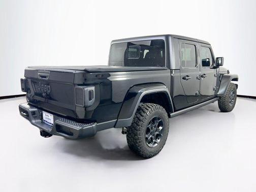 Black Clearcoat 2023 Jeep Gladiator Willys 4x4