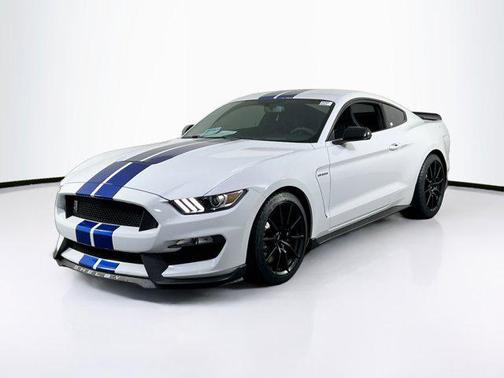 2017 Ford Shelby GT350 Base