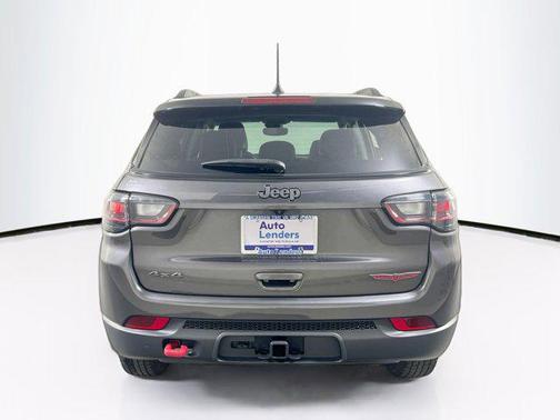 Granite Crystal Metallic Clearcoat 2022 Jeep Compass Trailhawk