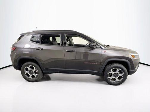 Granite Crystal Metallic Clearcoat 2022 Jeep Compass Trailhawk