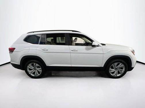2022 Volkswagen Atlas 3.6L SE w/Technology