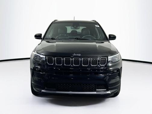 Diamond Black Crystal Pearlcoat 2023 Jeep Compass High Altitude