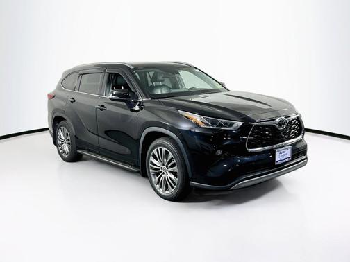 Midnight Black Metallic 2021 Toyota Highlander Platinum