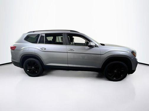 2022 Volkswagen Atlas 3.6L SE w/Technology