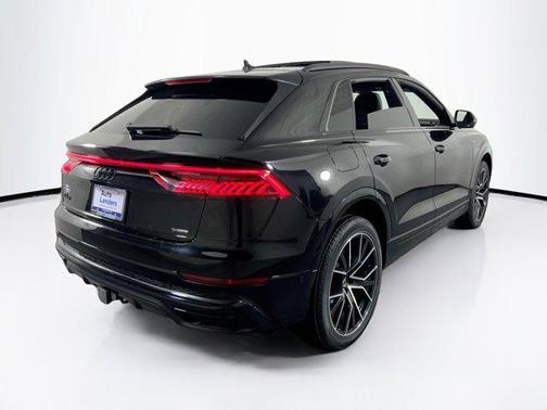 2022 Audi Q8 55 Premium Plus