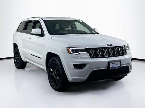 2022 Jeep Grand Cherokee Laredo