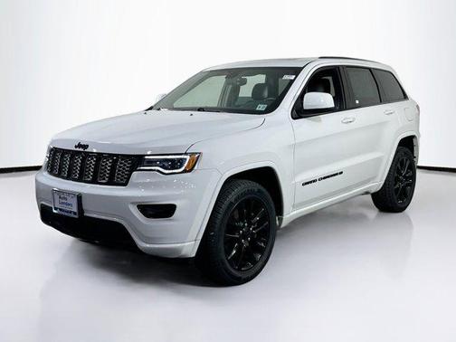 2022 Jeep Grand Cherokee Laredo