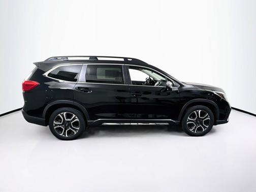 Crystal Black Silica 2023 Subaru Ascent Limited 8-Passenger